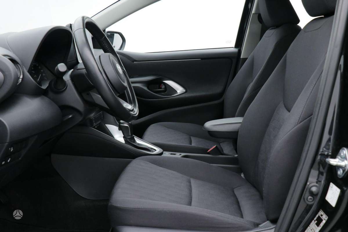 Toyota Yaris - 12