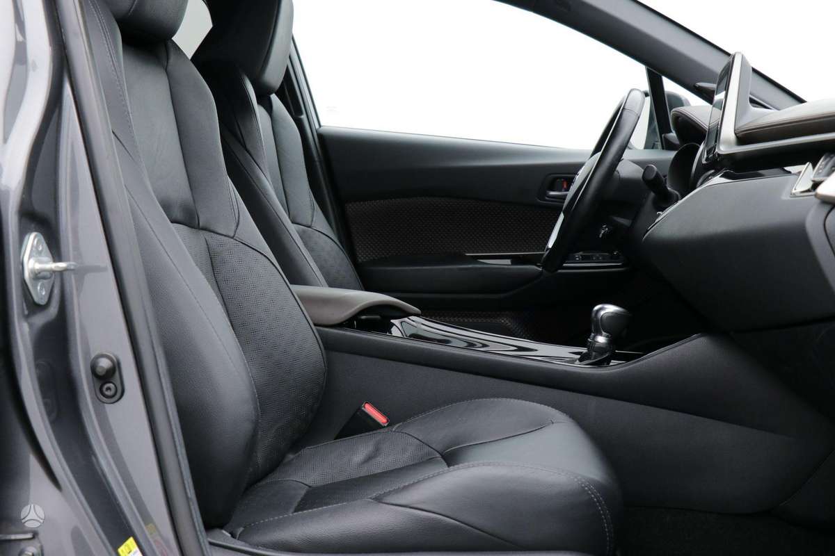 Toyota C-HR - 9