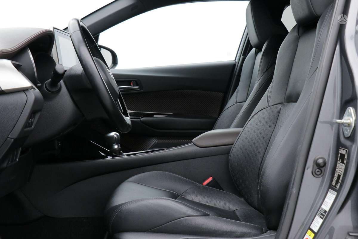 Toyota C-HR - 12