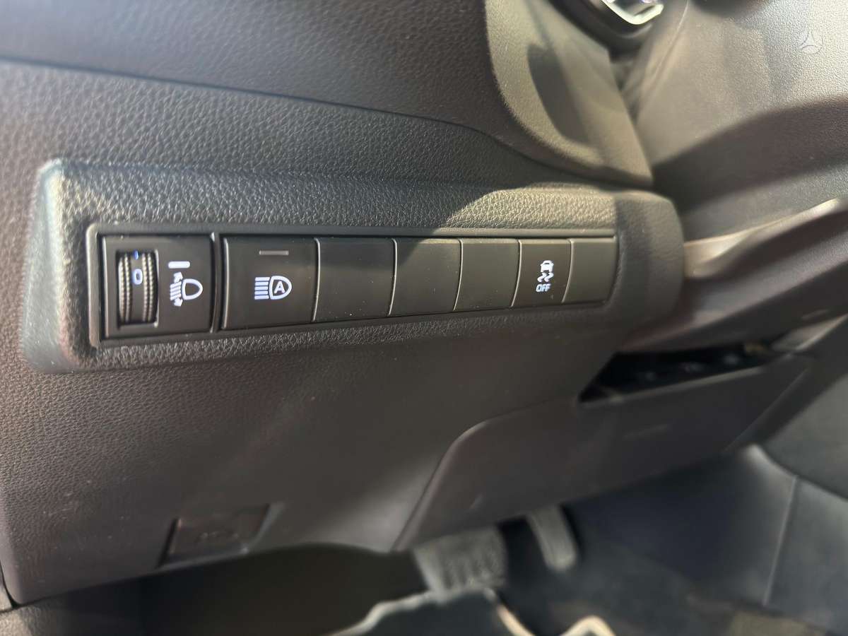 Toyota Corolla - 10