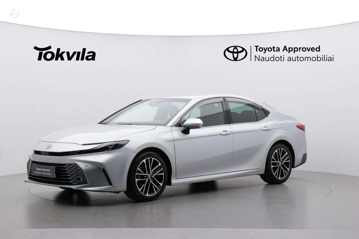 Toyota Camry - 1