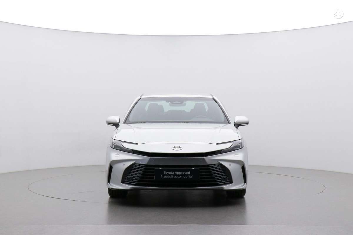 Toyota Camry - 6