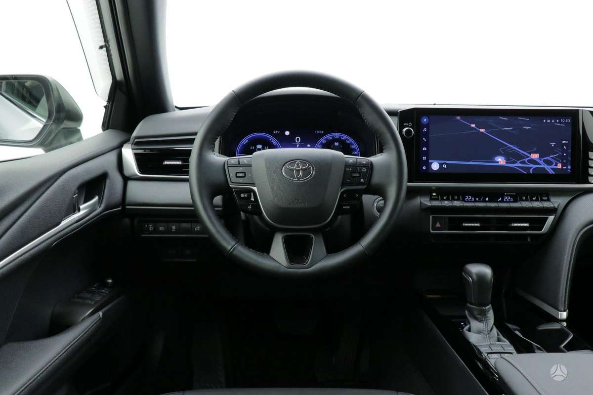 Toyota Camry - 8