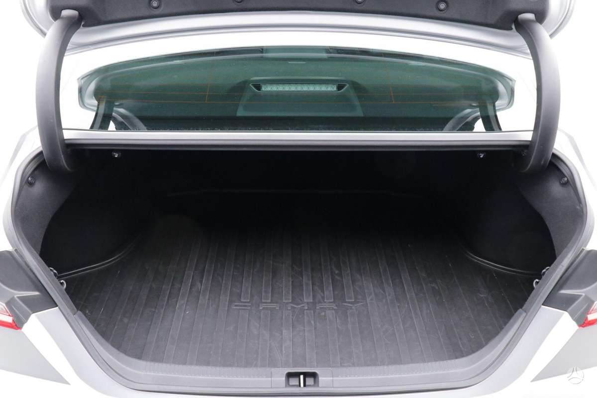 Toyota Camry - 11