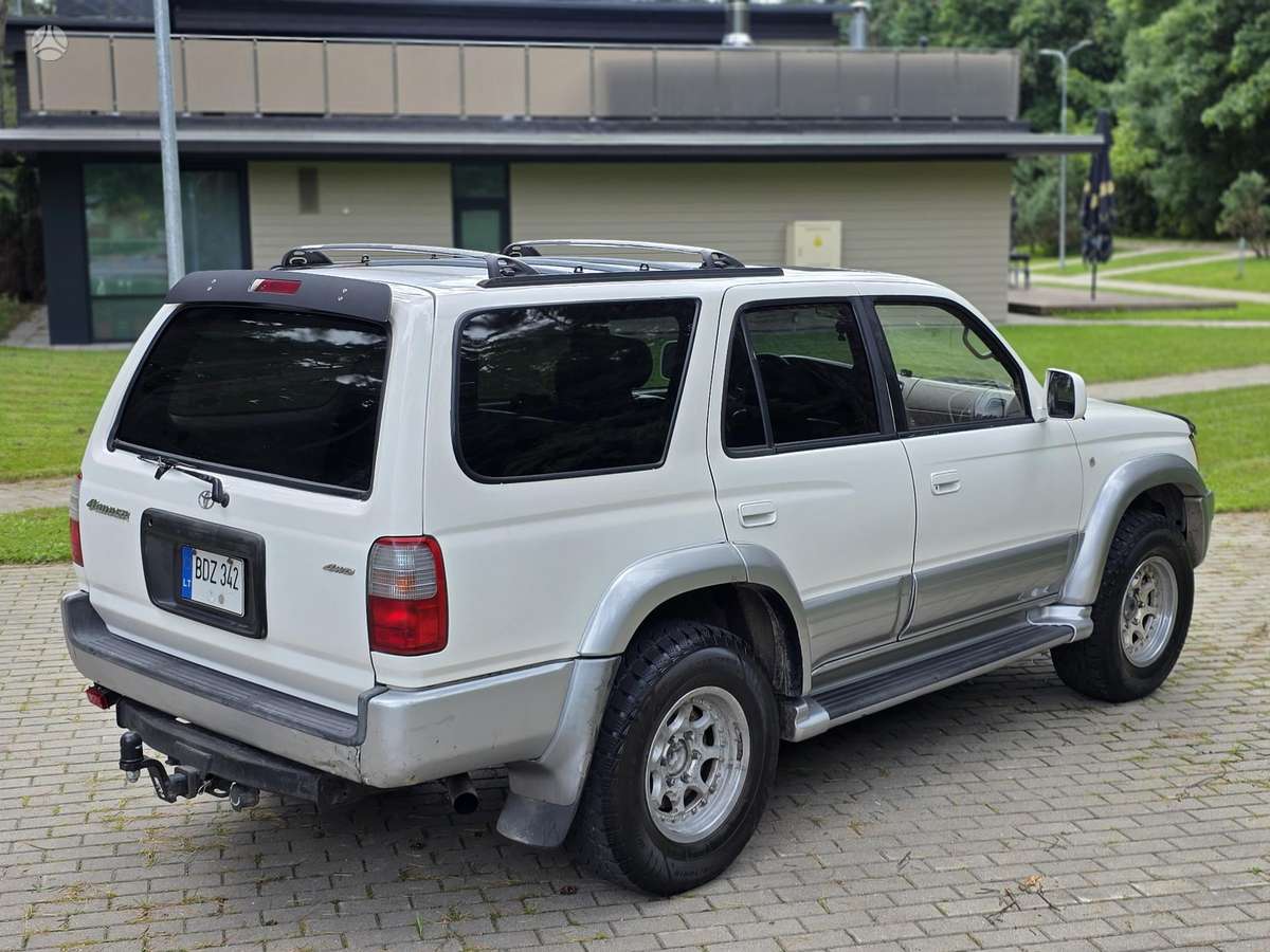 Toyota 4Runner - 8