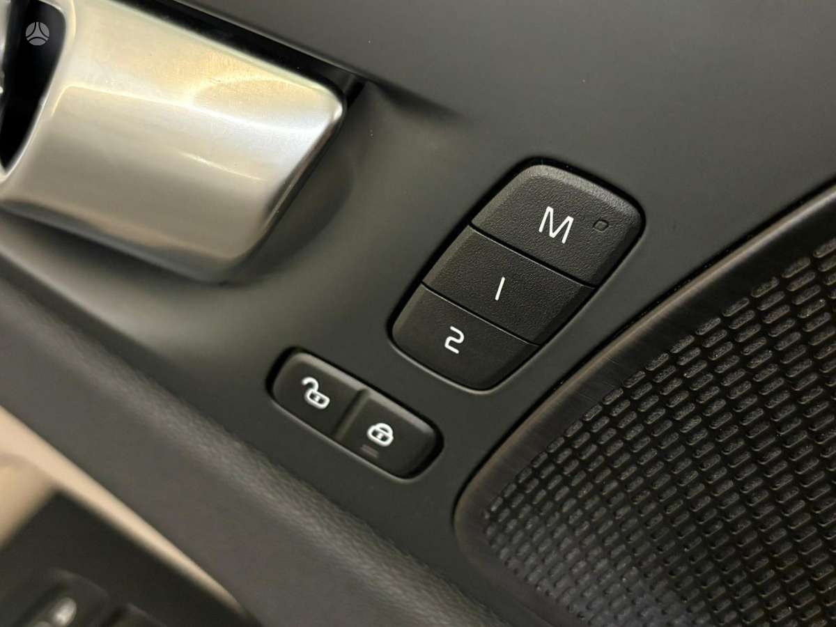 Volvo XC60 - 11