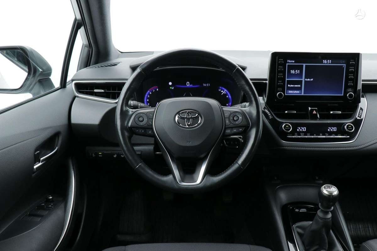 Toyota Corolla, 1.2 l., hatchback