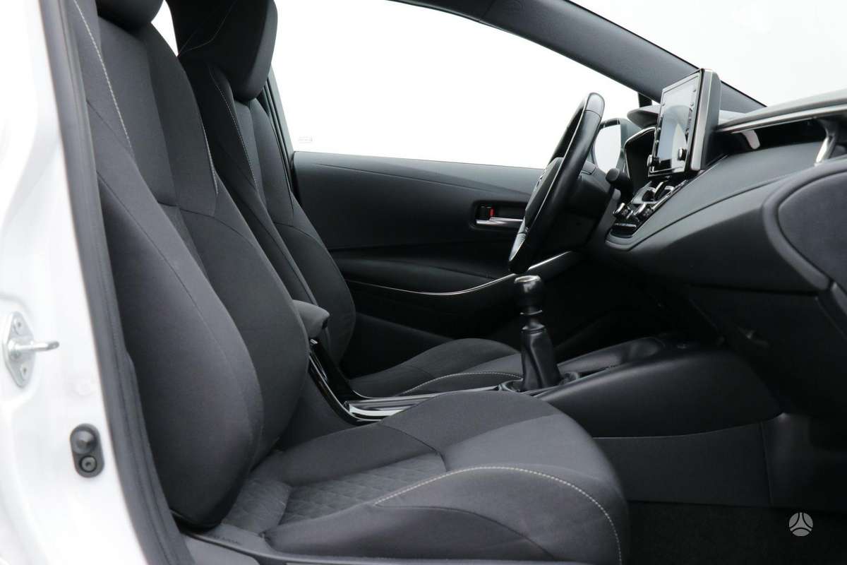 Toyota Corolla, 1.2 l., hatchback