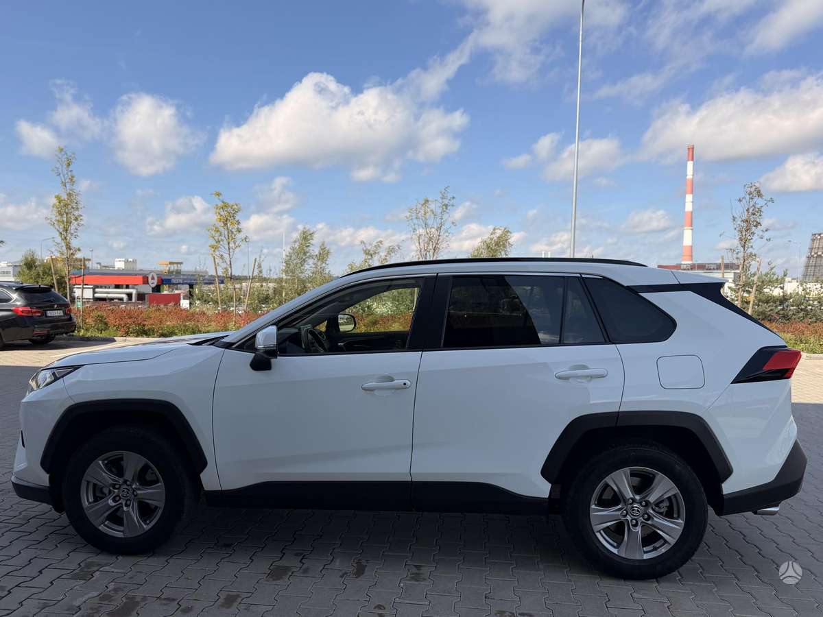 Toyota RAV4 - 10