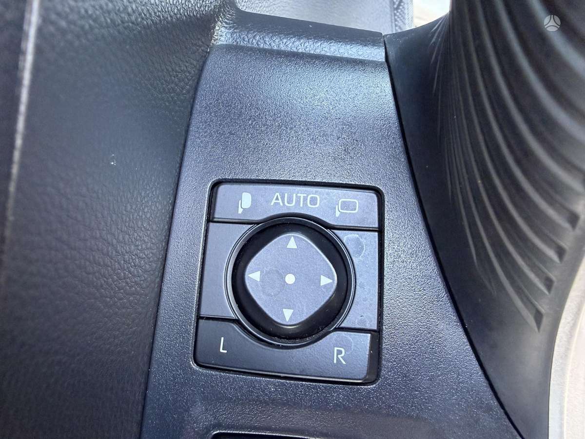 Toyota RAV4 - 12