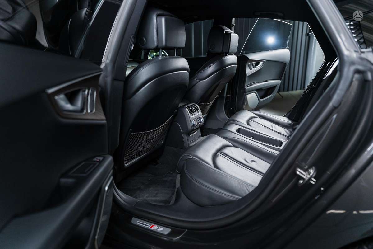 Audi S7, 4.0 l., Седан