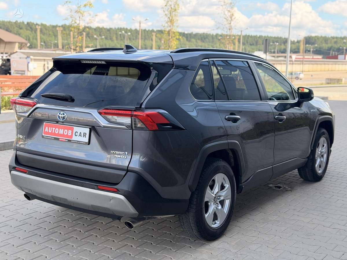 Toyota RAV4 - 8