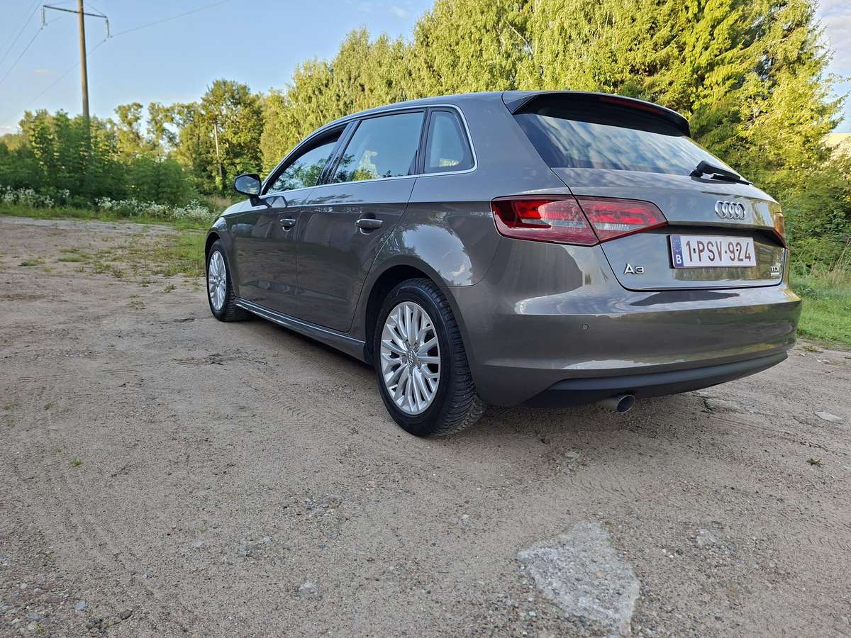 Audi A3, 1.6 l., Хэтчбек