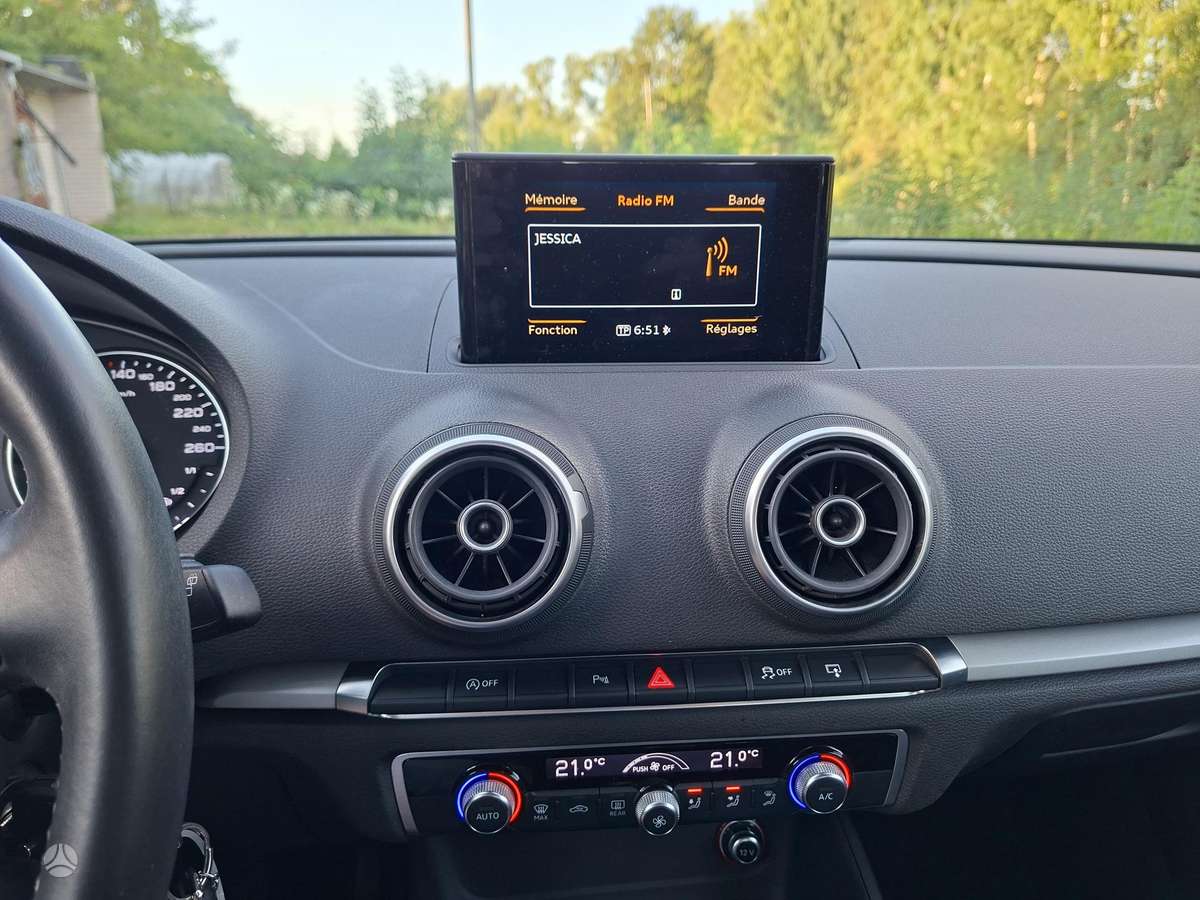 Audi A3, 1.6 l., Хэтчбек