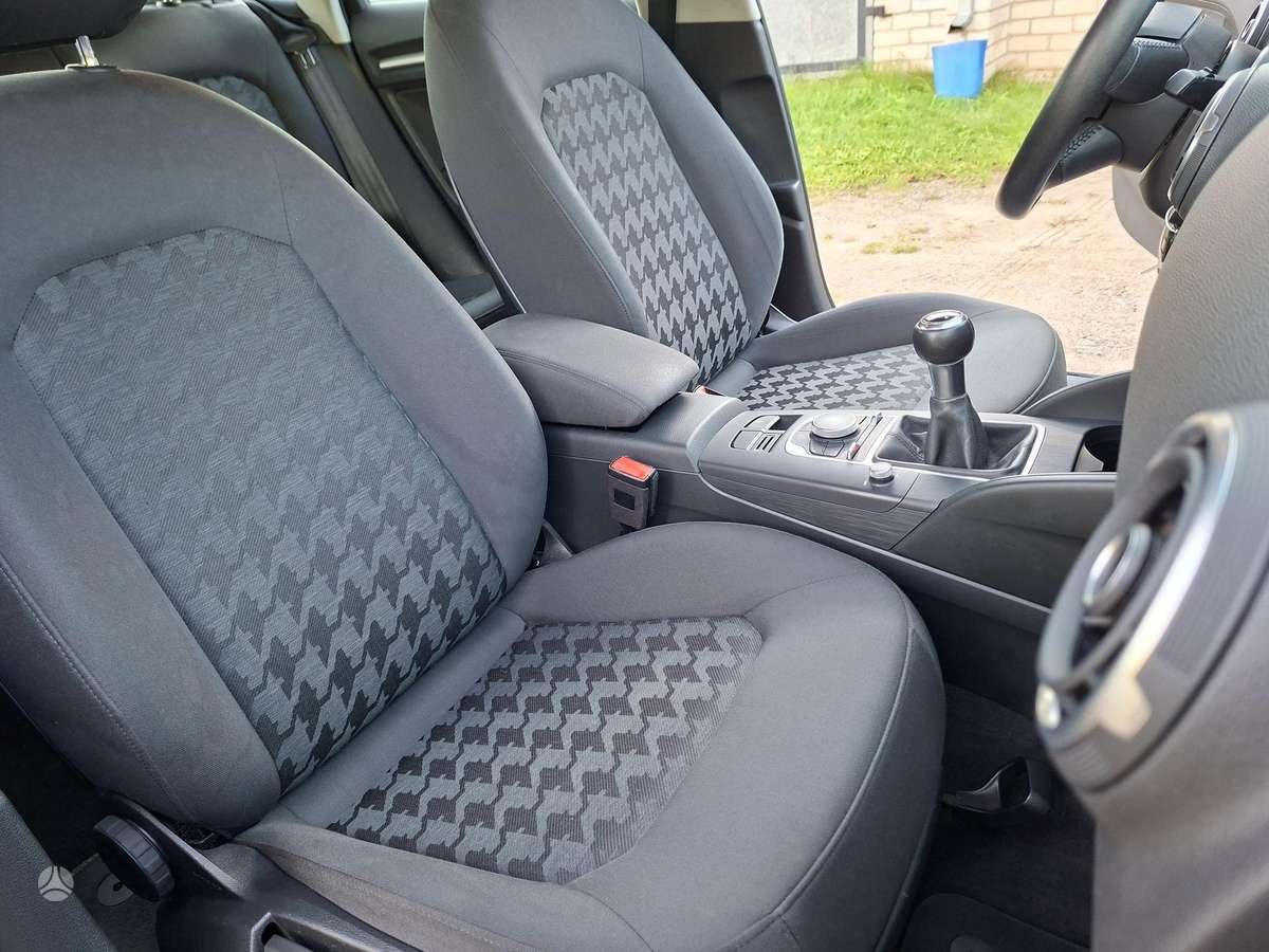 Audi A3, 1.6 l., hatchback