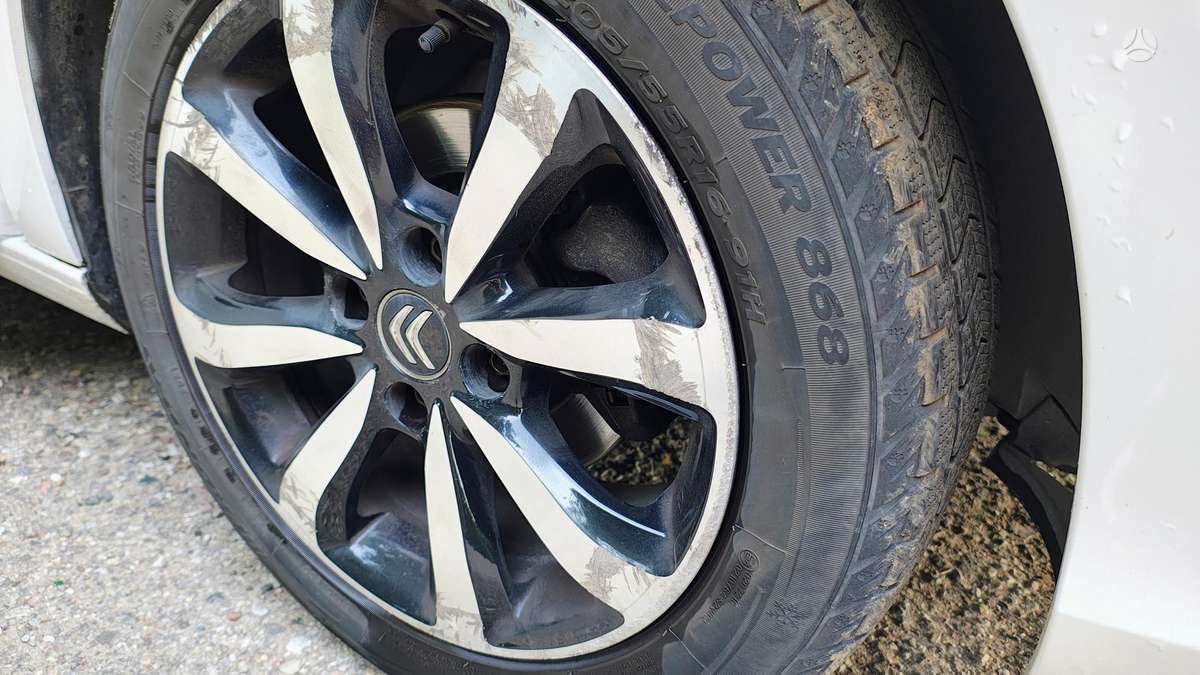 Citroen C4, 1.6 l., hatchback