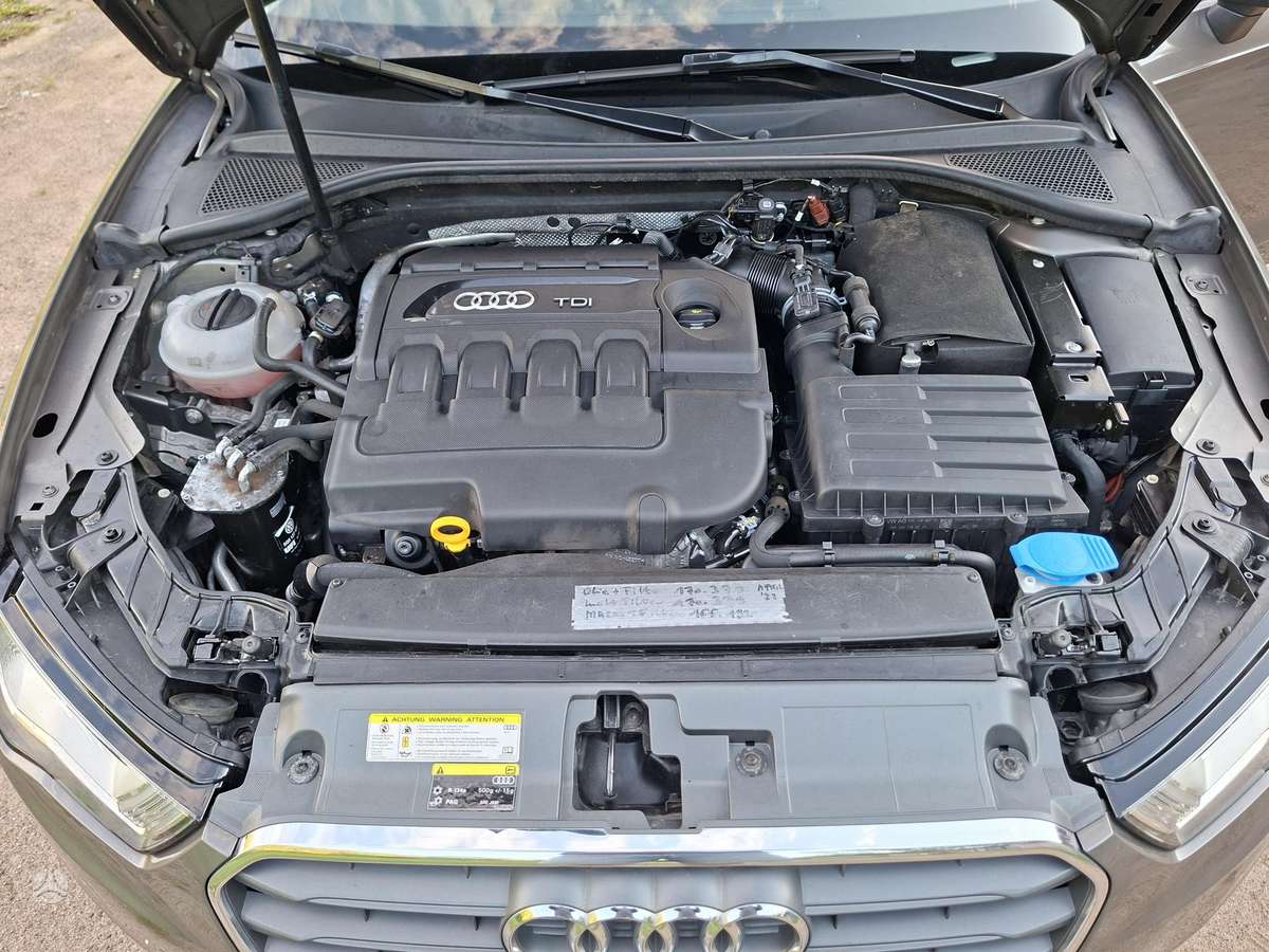 Audi A3, 1.6 l., Хэтчбек
