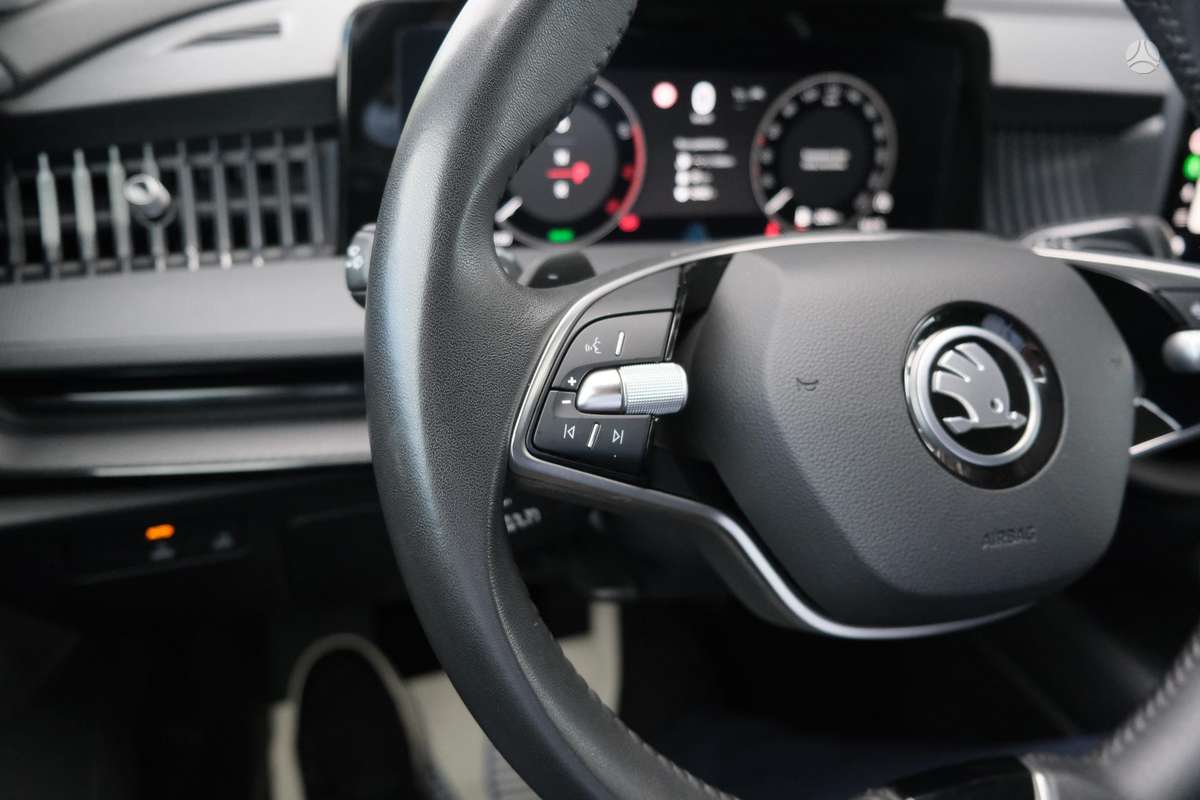 Skoda Superb, 1.5 l., hatchback