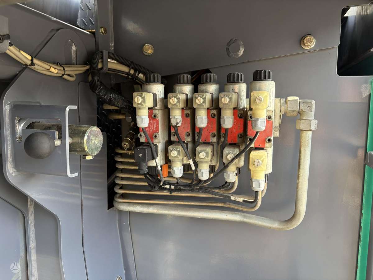 Vögele MT1000-1, paving machinery