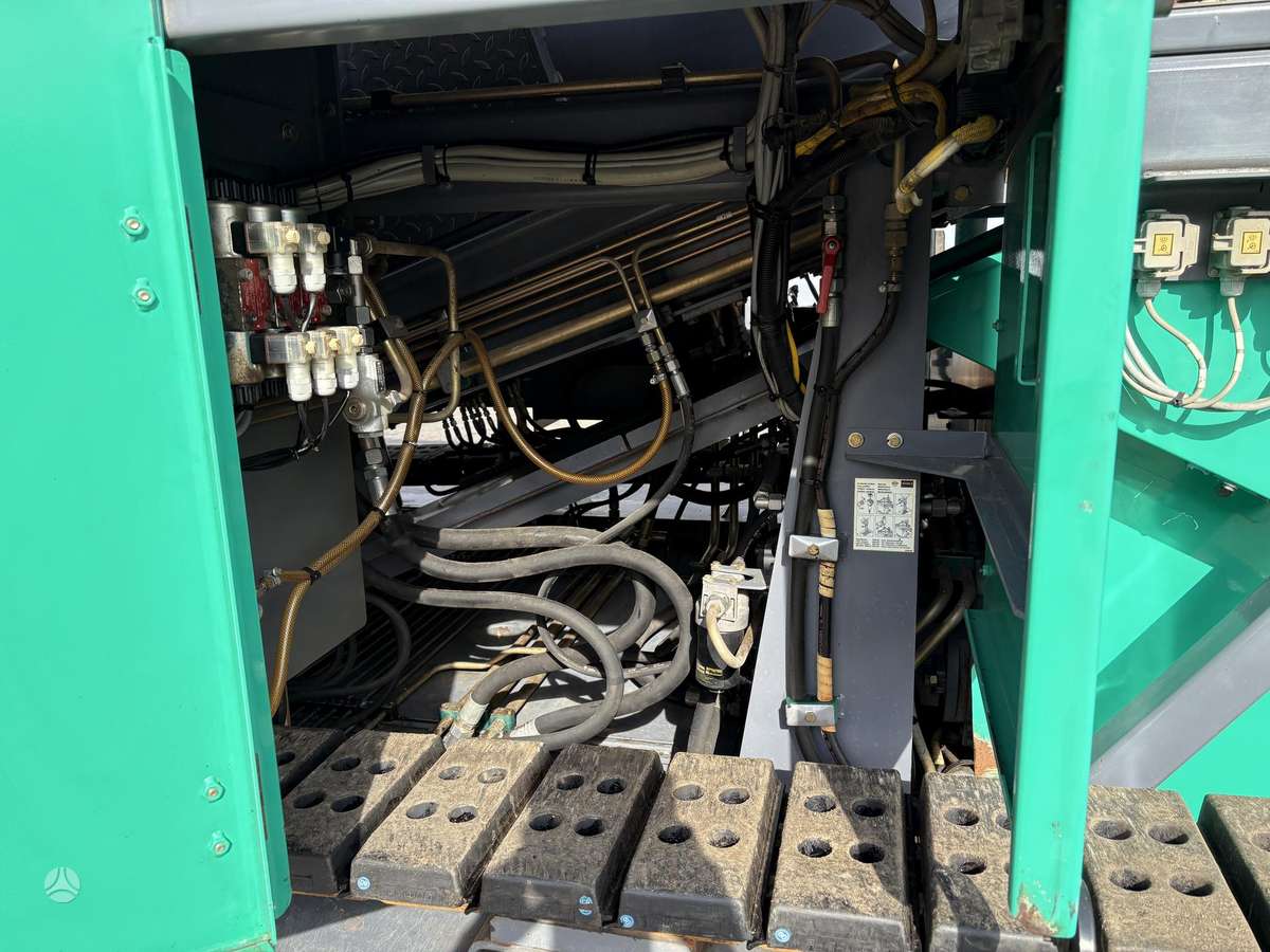 Vögele MT1000-1, paving machinery