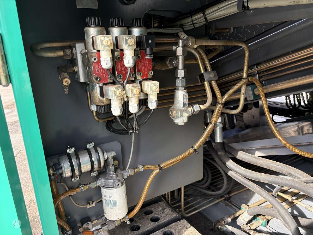 Vögele MT1000-1, paving machinery