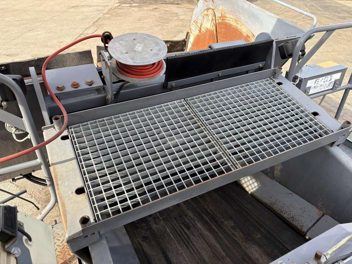 Vögele MT1000-1, paving machinery