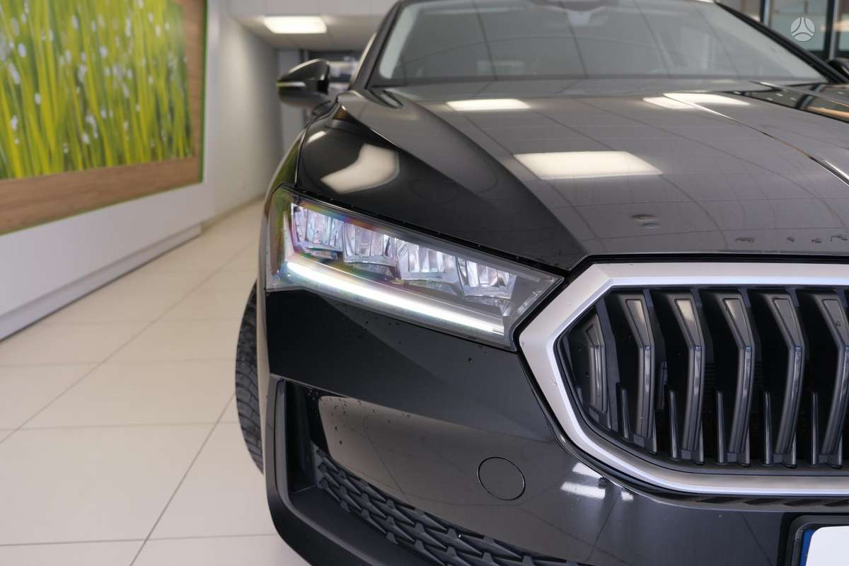 Skoda Superb, 1.5 l., hatchback