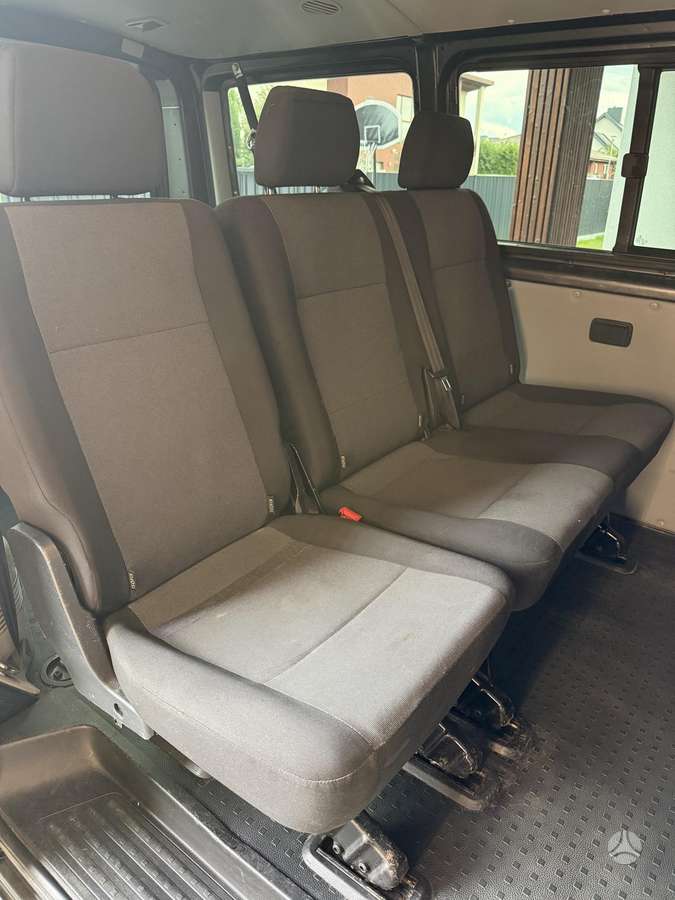 Volkswagen Transporter - 11