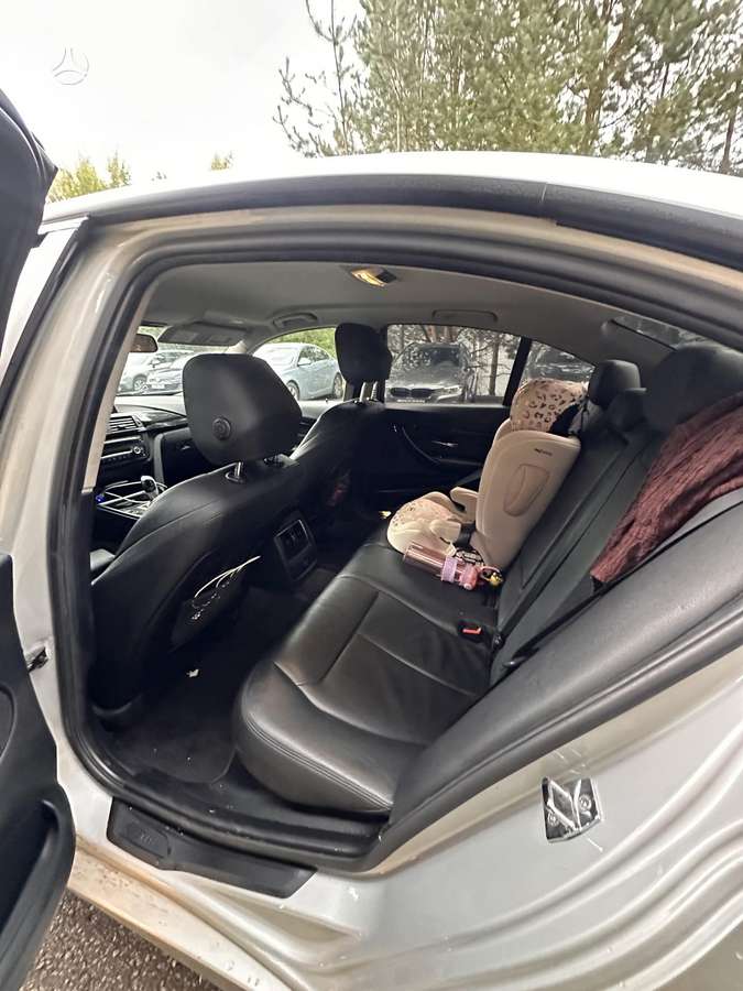 BMW 318, 2.0 l., Седан