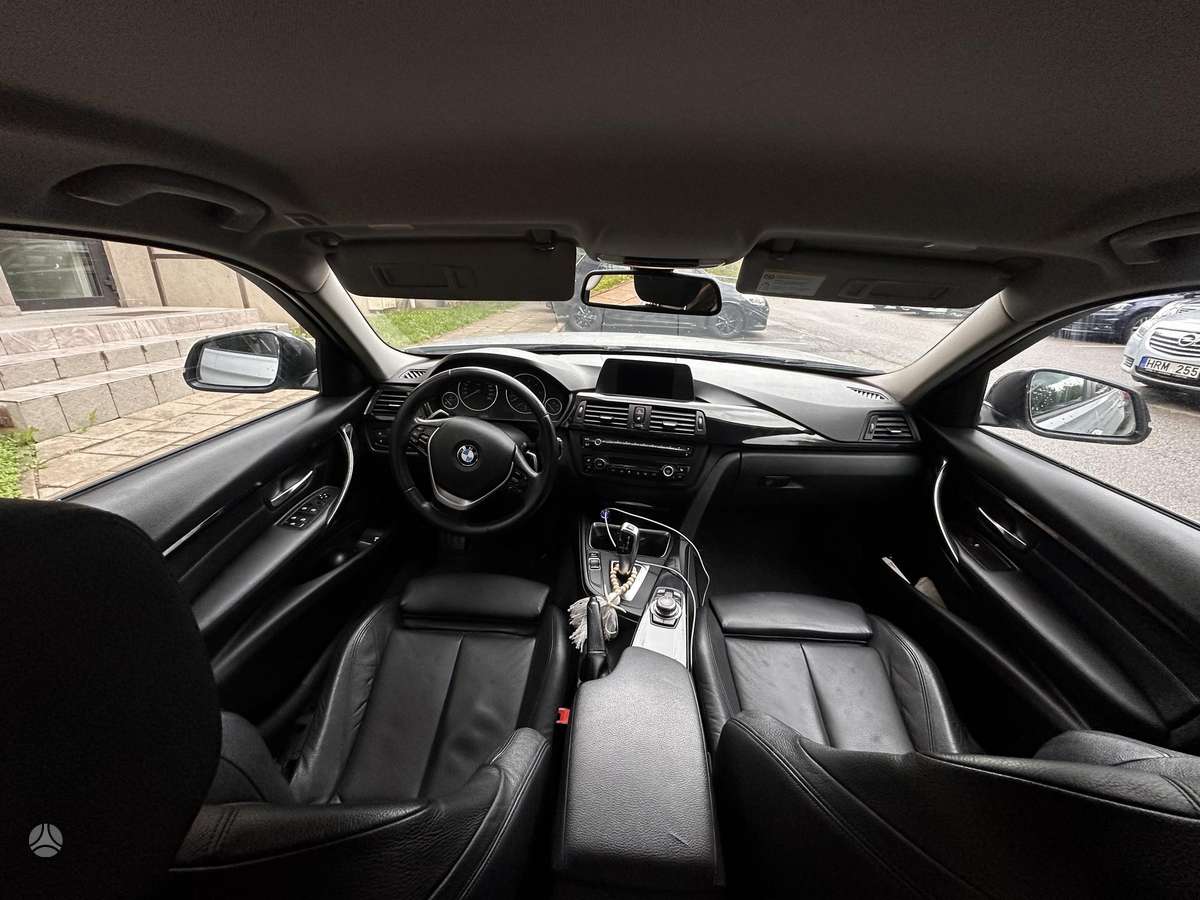 BMW 318, 2.0 l., Седан