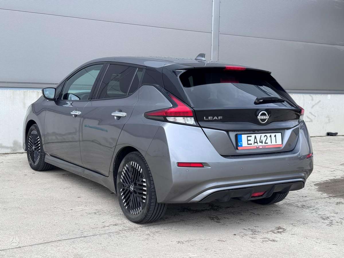 Nissan Leaf, 40 kWh, hatchback