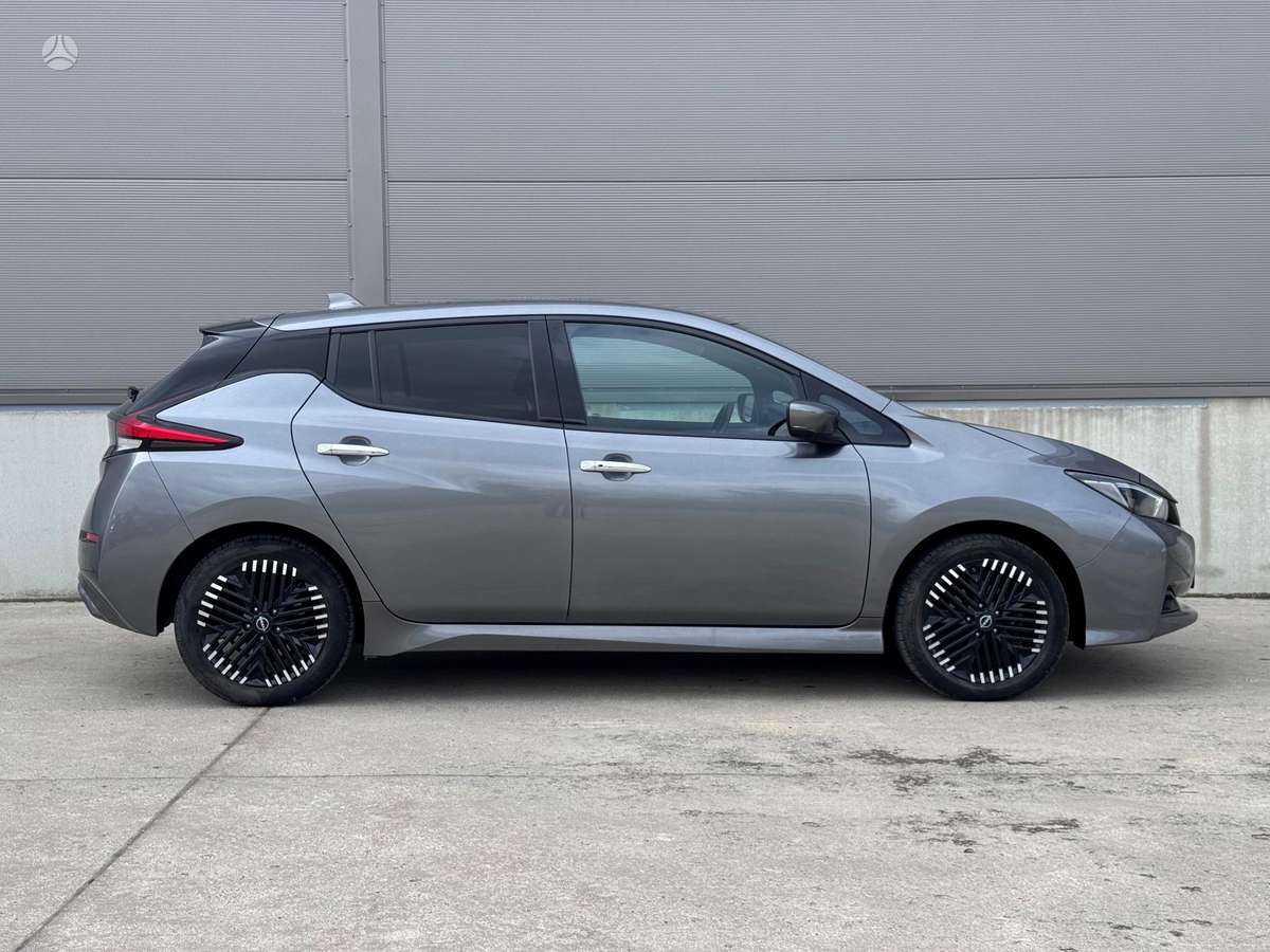 Nissan Leaf, 40 kWh, hatchback