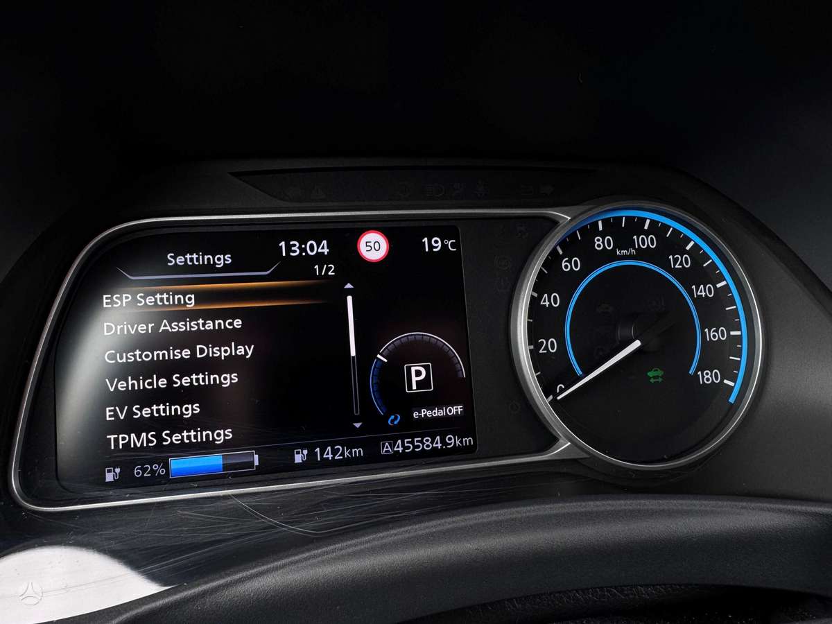 Nissan Leaf, 40 kWh, hatchback