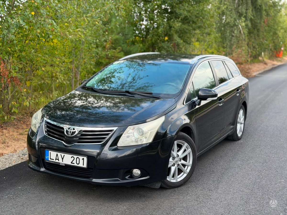 Toyota Avensis - 1