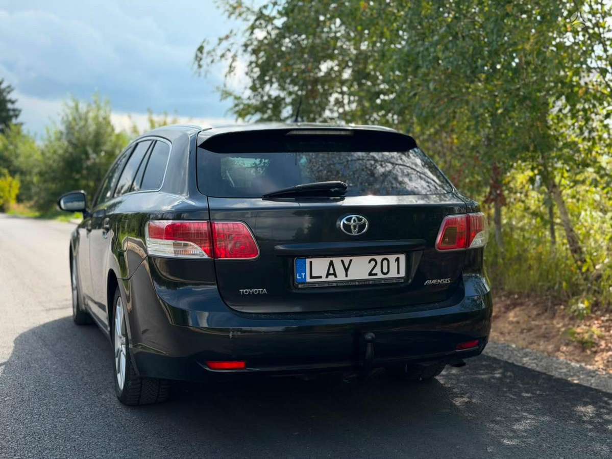 Toyota Avensis - 3