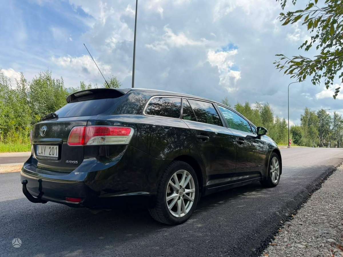 Toyota Avensis - 5