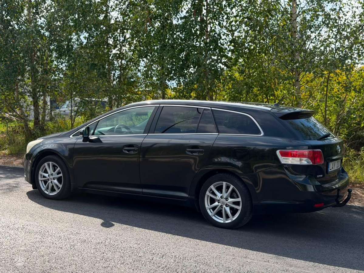 Toyota Avensis - 6