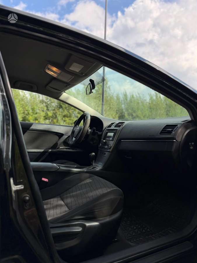 Toyota Avensis - 7
