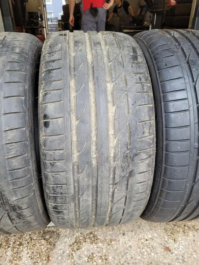 Bridgestone +225/40-19, summer 255/35 R19