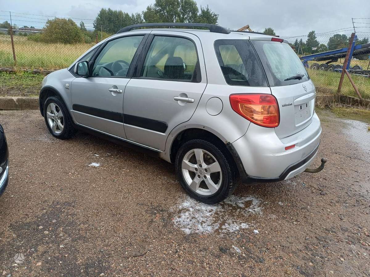 Suzuki SX4