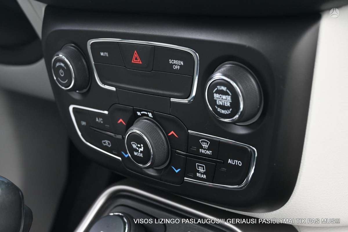 Jeep Compass, 2.4 l., off-road / crossover