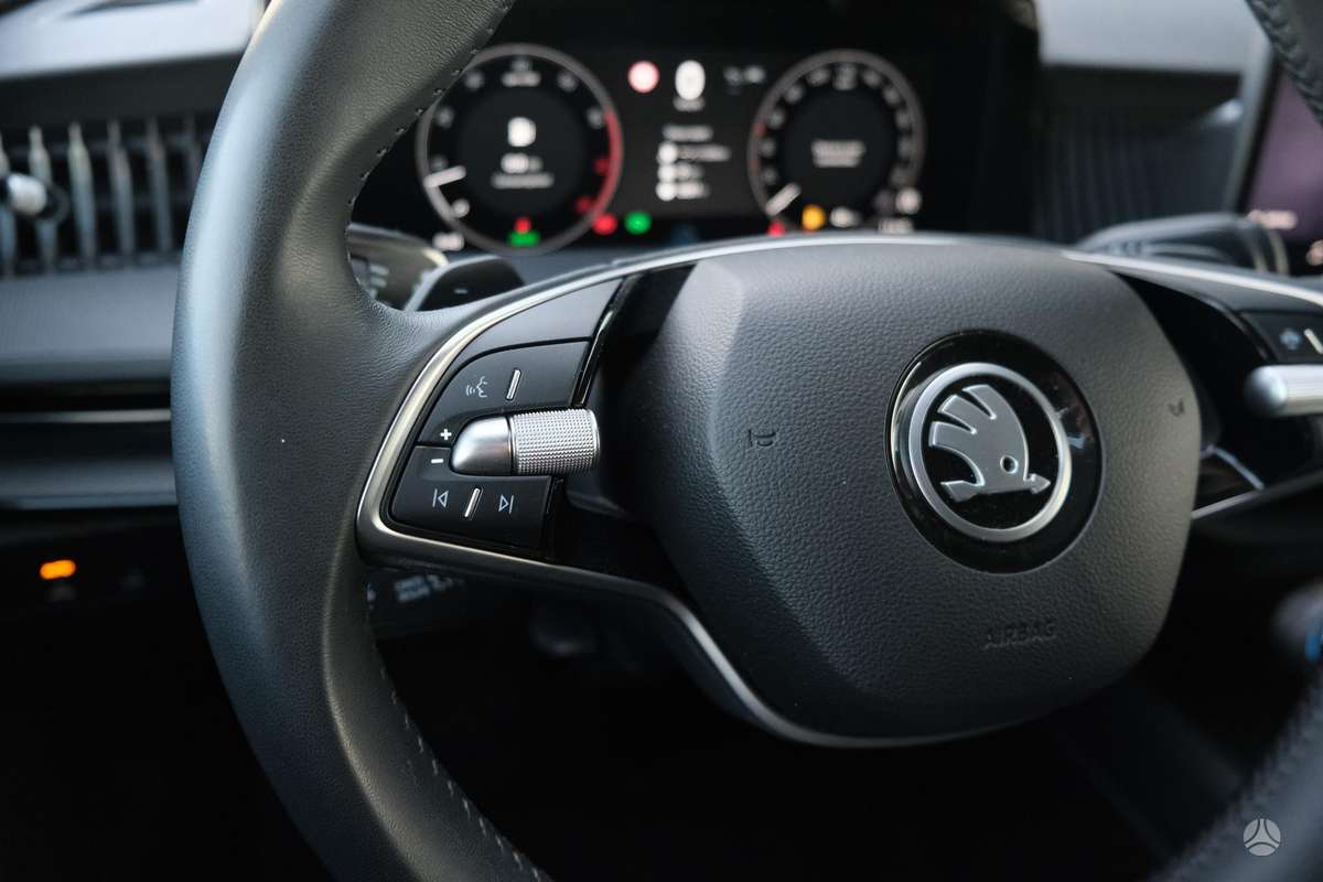 Skoda Superb, 1.5 l., hatchback