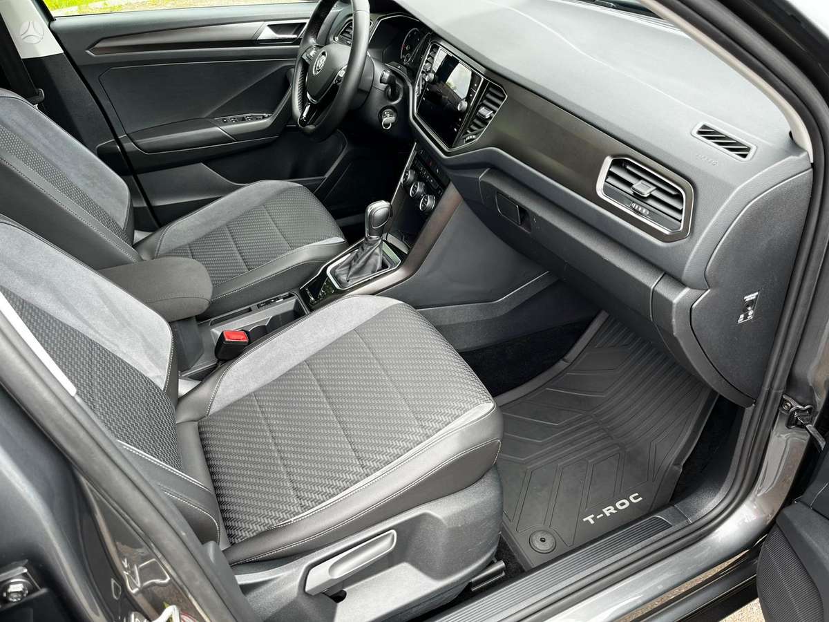 Volkswagen T-Roc - 10