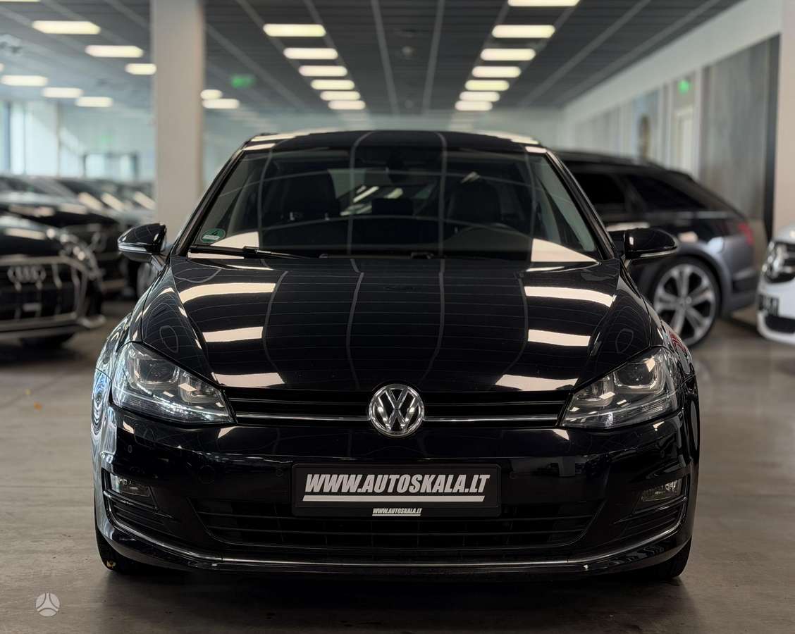 Volkswagen Golf - 2