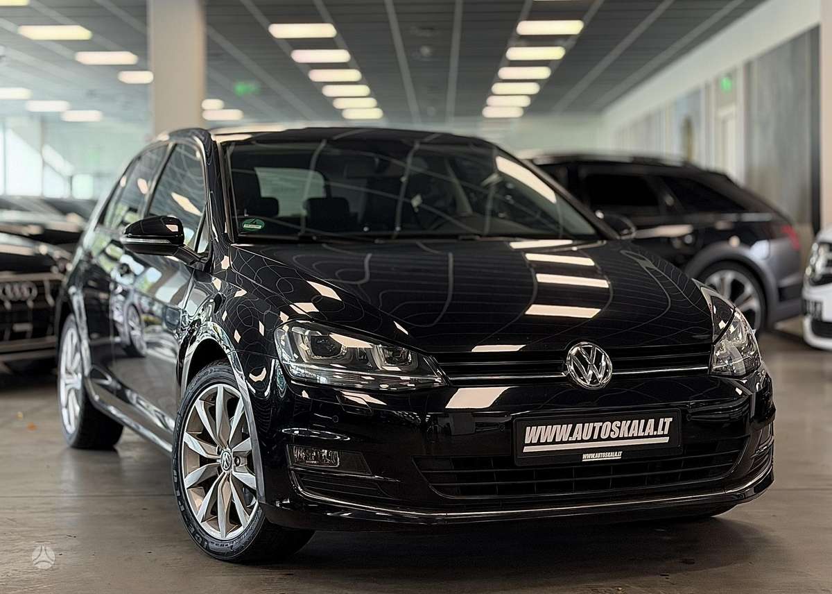 Volkswagen Golf - 1