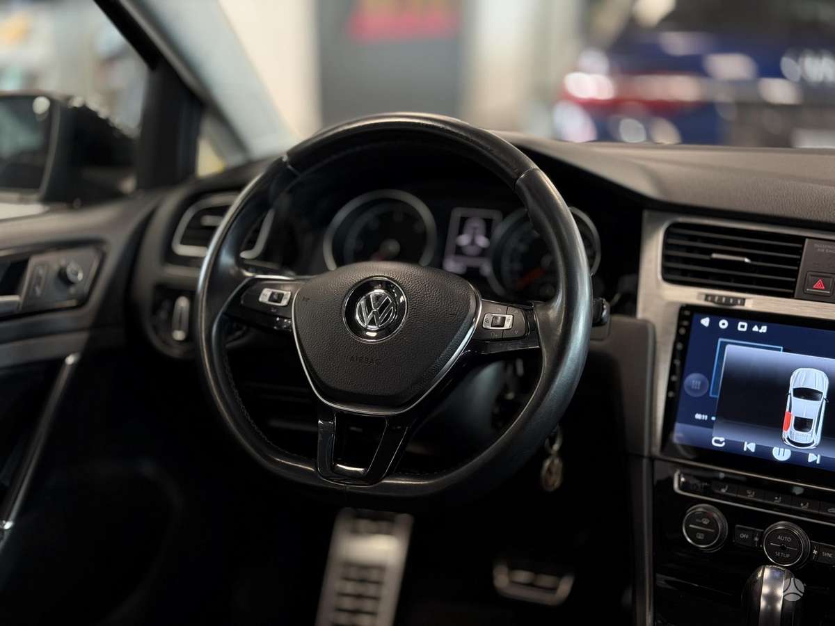Volkswagen Golf - 7