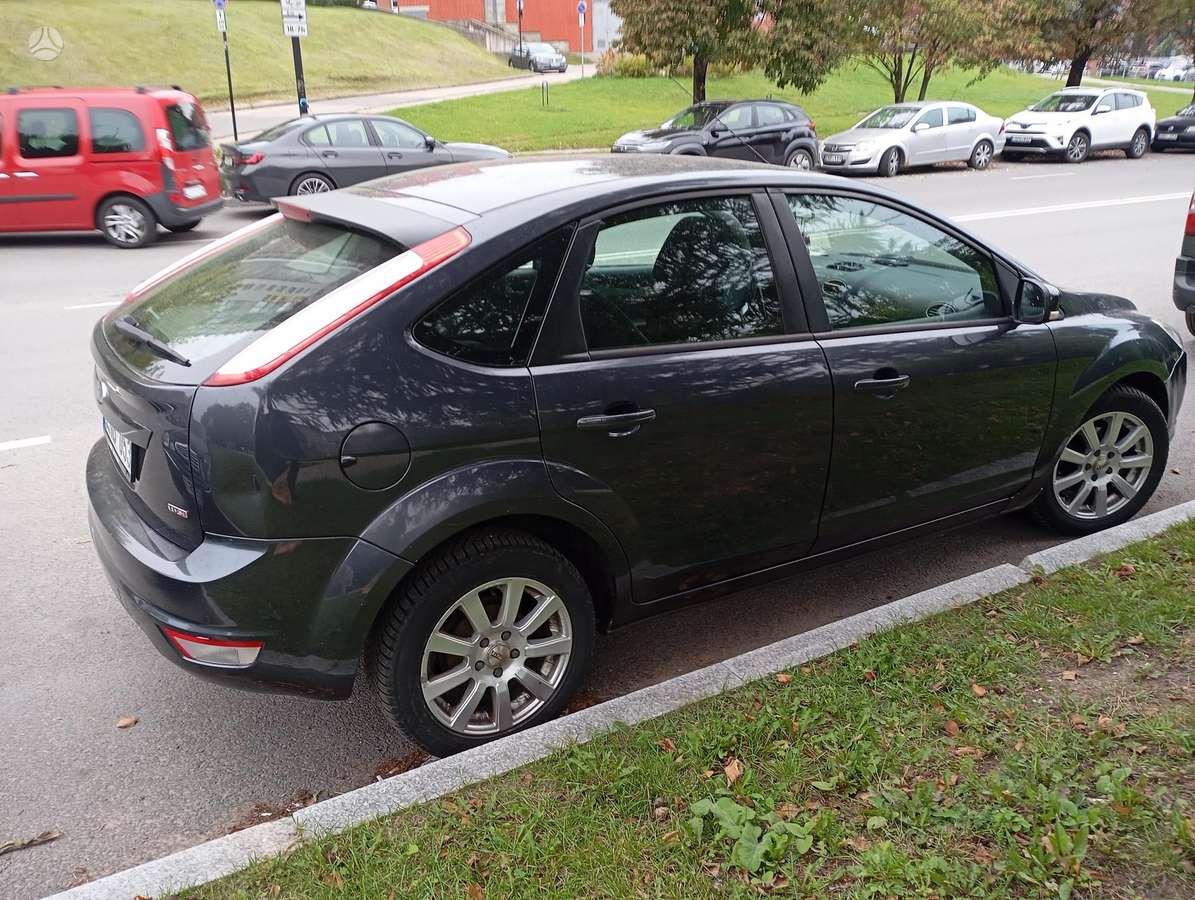 Ford Focus, 1.6 l., hatchback
