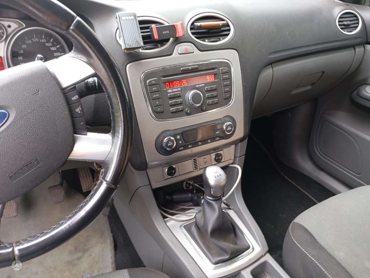 Ford Focus, 1.6 l., hatchback