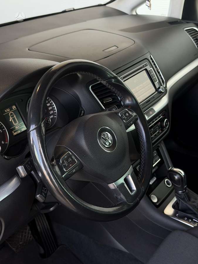 Volkswagen Sharan, 2.0 l., Минивэн