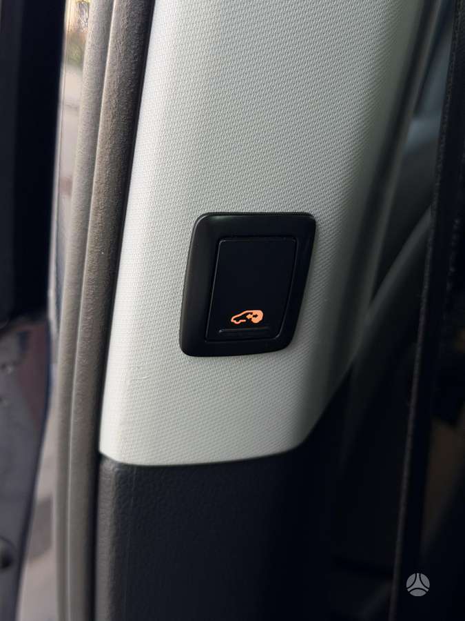Volkswagen Sharan - 9